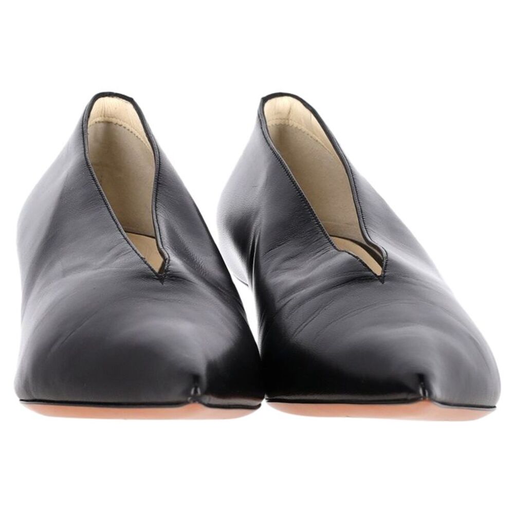 Celine V Neck Pointed Toe Pumps in Black Leather - Picture 2 of 6